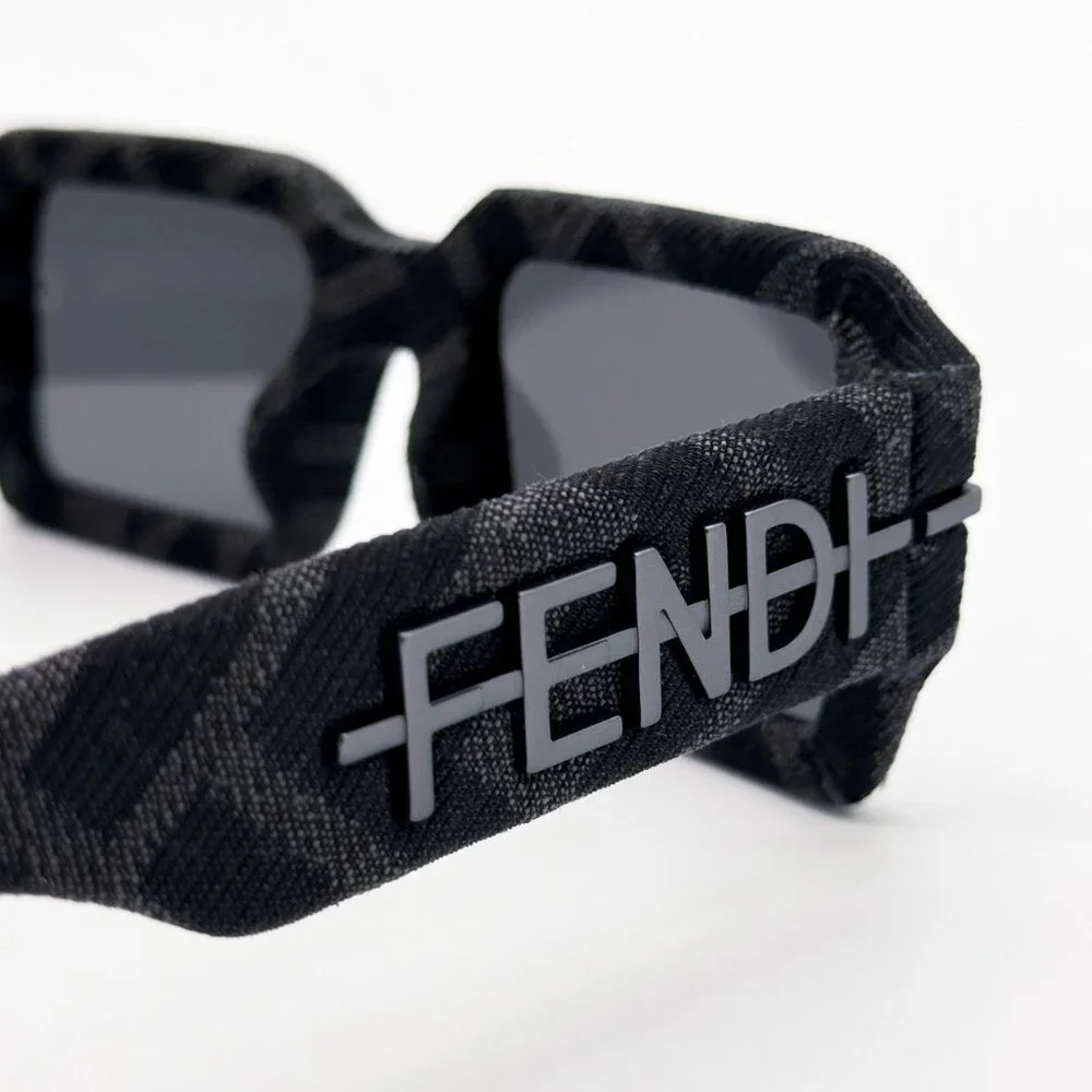 NEW FENDI FE40074U 05A BLACK GREY MONOGRAM UNISEX SUNGLASSES FENDI